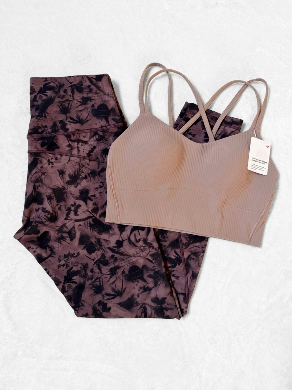 NWT/EUC Lululemon Like a Cloud Longline Bra + In Movement Leggings Set – Size 6